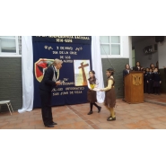 El Milagro de la Cruz y cumpleaños del Colegio